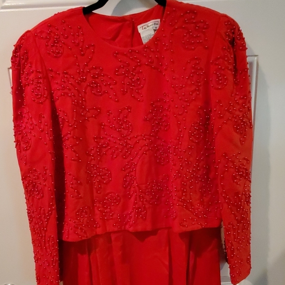 Clothes - Picture 2 of 4